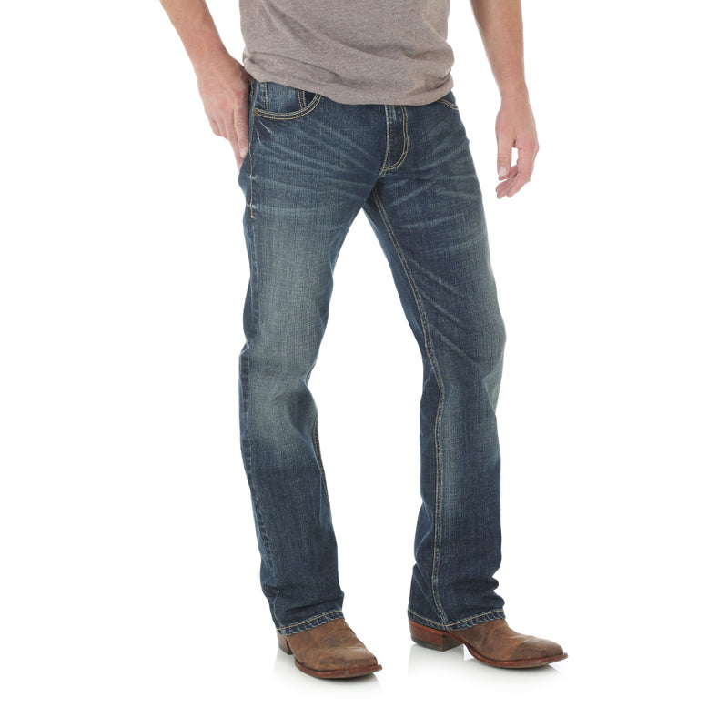 Wrangler WLT77LY Men's Retro Slim Fit Bootcut Jeans  Low Rise, Classic 5-Pocket, Cotton Denim