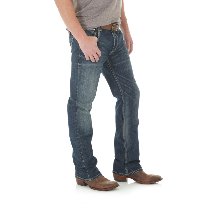 Wrangler WLT77LY Men's Retro Slim Fit Bootcut Jeans  Low Rise, Classic 5-Pocket, Cotton Denim