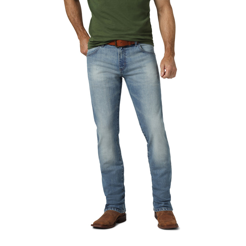 Wrangler 88MWZJK Mens Retro Jacksboro Jeans  Slim Fit, Straight Leg, Low Rise, Dark Wash