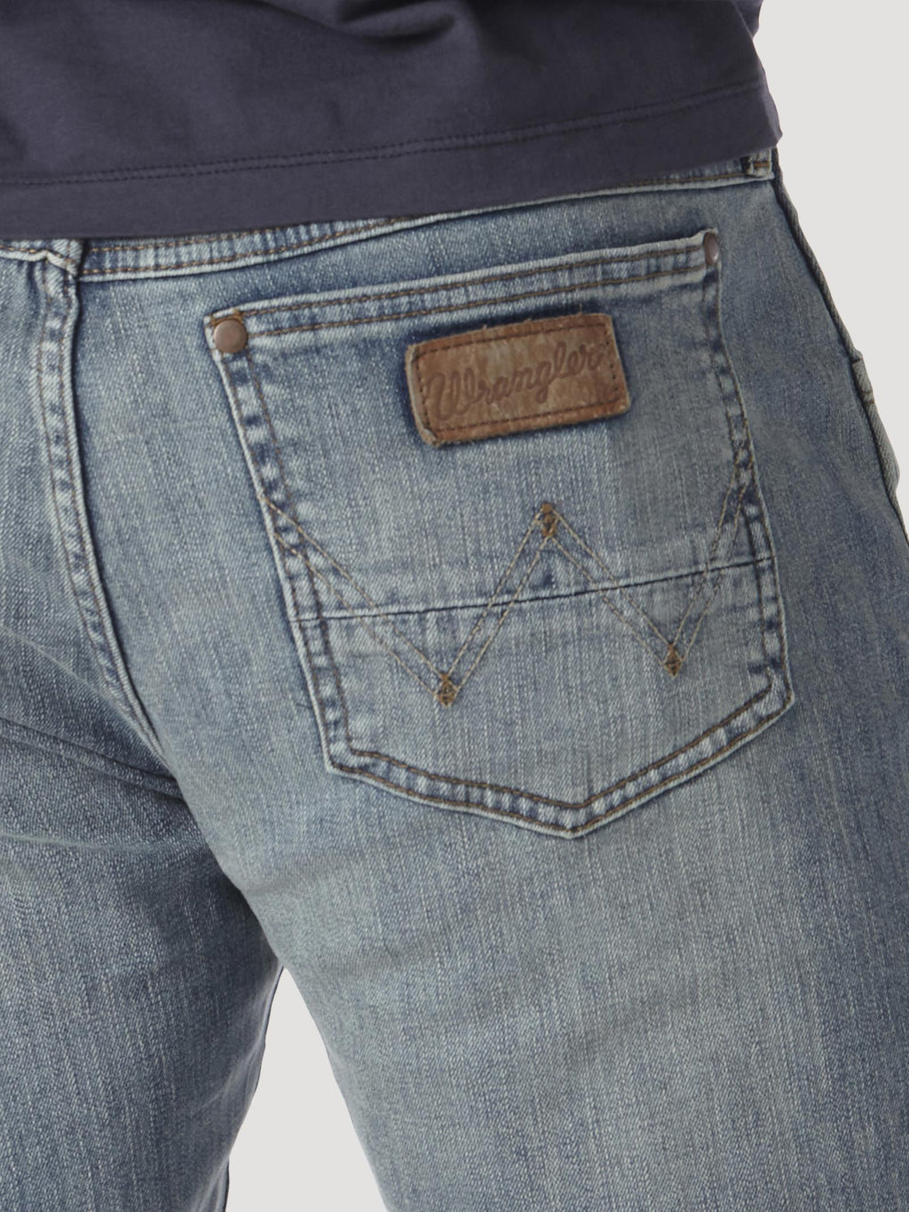 Wrangler 77MWZBR Men's Retro Slim Fit Bootcut Jeans  BR Wash, Low Rise, Cotton Spandex Denim