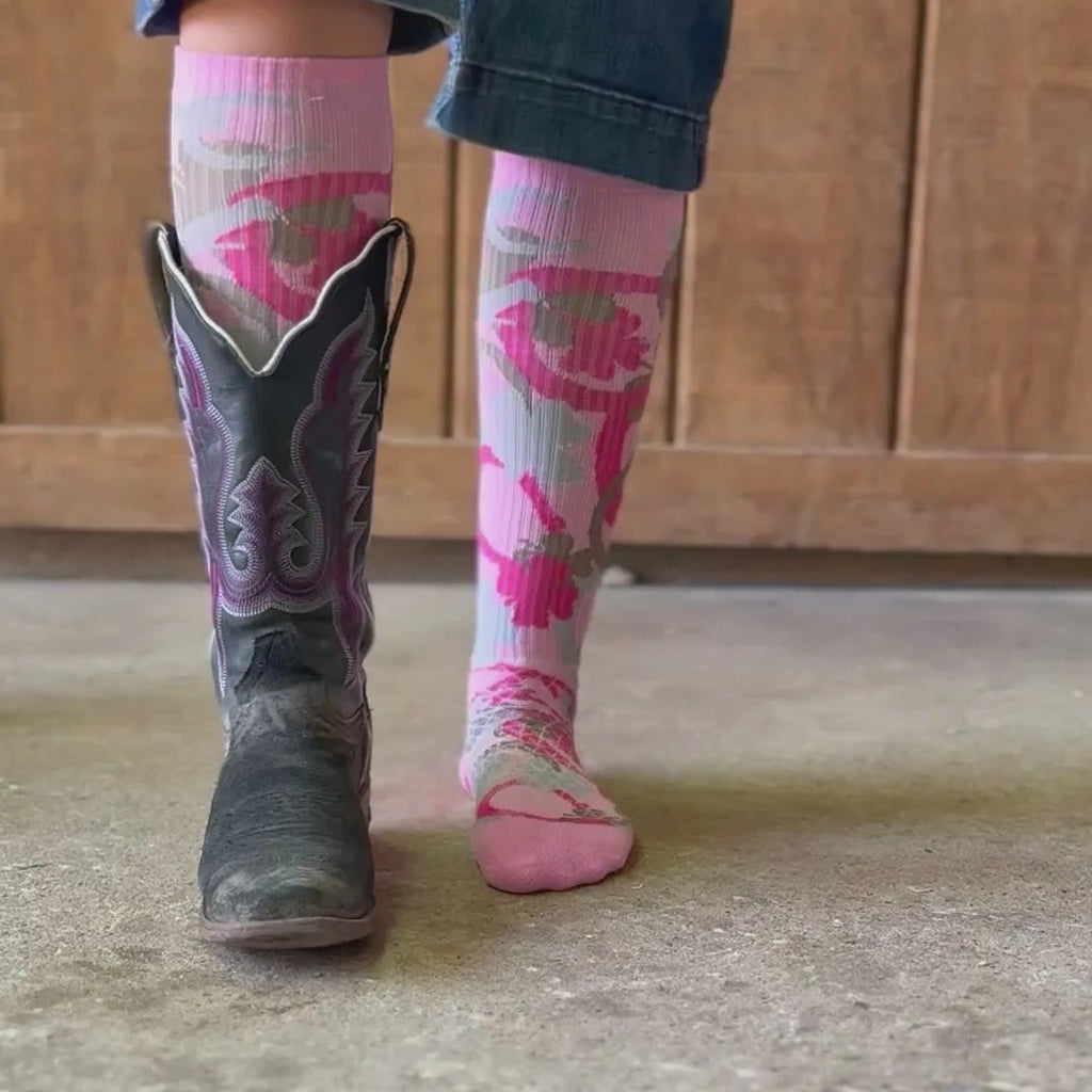 LUCKY CHUCK PINK CAMO KILL IT 12162 SOCKS
