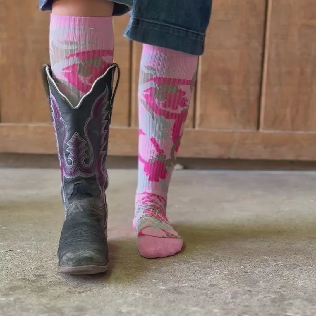 LUCKY CHUCK PINK CAMO KILL IT 12162 SOCKS