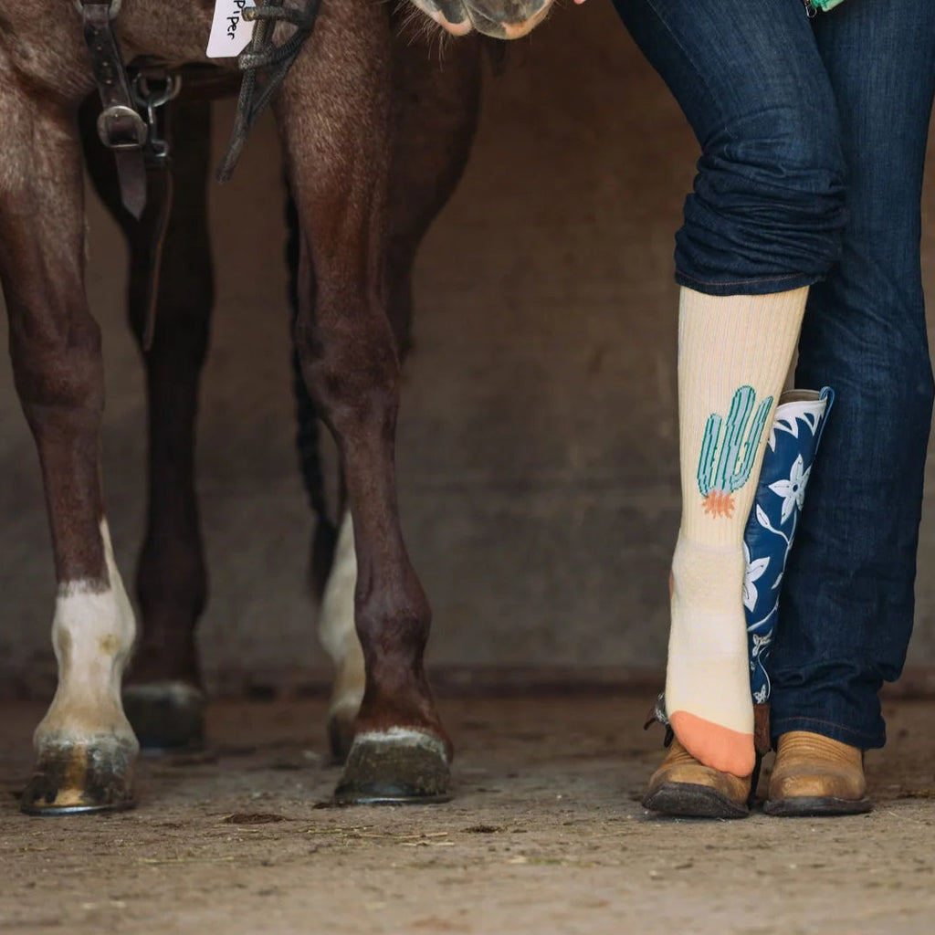 LUCKY CHUCK DESERT SPIRIT COWGIRL 12185 SOCKS