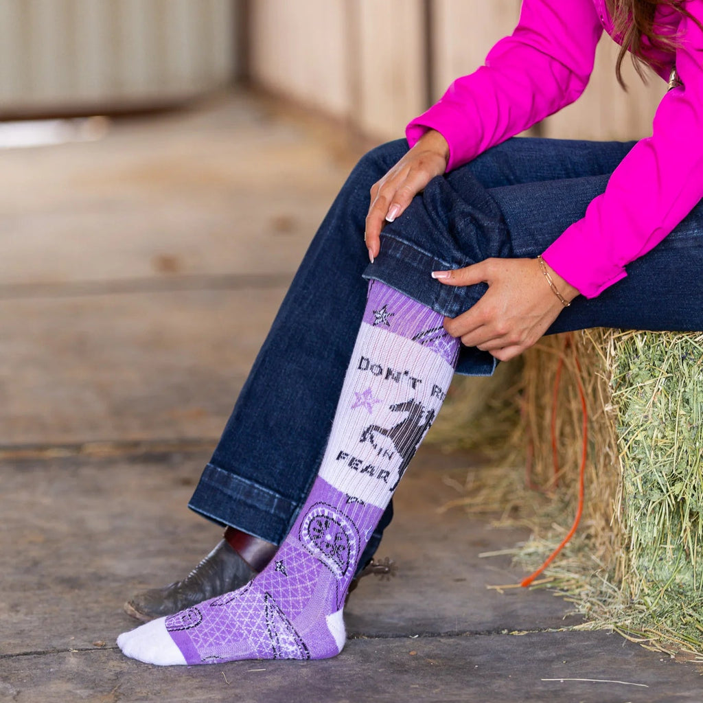 LUCKY CHUCK LAVENDER DON'T RIDE IN FEAR 12210 SOCKS