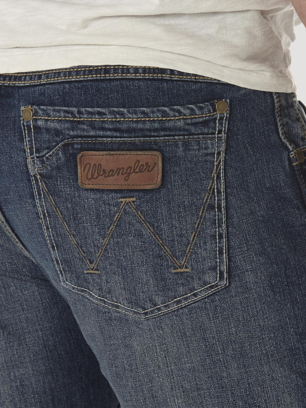 Wrangler WLT77LY Men's Retro Slim Fit Bootcut Jeans  Low Rise, Classic 5-Pocket, Cotton Denim