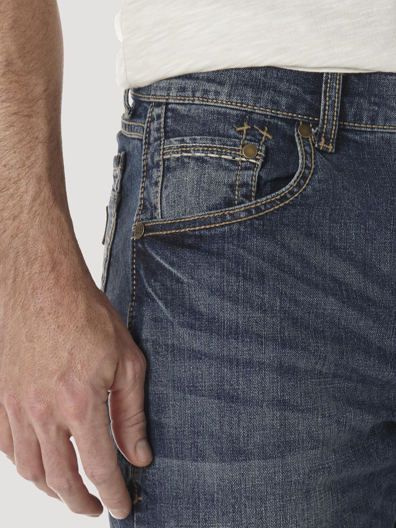 Wrangler WLT77LY Men's Retro Slim Fit Bootcut Jeans  Low Rise, Classic 5-Pocket, Cotton Denim
