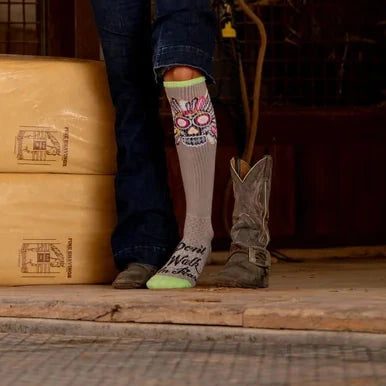 LUCKY CHUCK DON'T WALK IN FEAR 12248 SOCKS